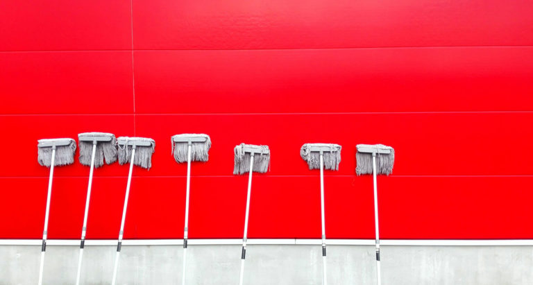 Robots Con Luz Uv Podrían Limpiar Hospitales De Covid-19