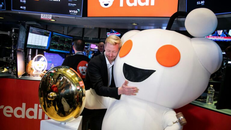 Reddit Inc. Experimentó Su Caída Más Significativa En Un Día Desde Su Opv, Desplomándose Un 11% Para Cerrar A 57,75 $