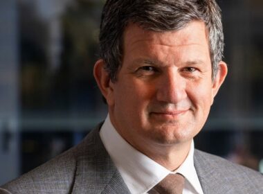 Thomson Reuters Aloca Us$ 8 Bilhões Para Investimentos Em Ia, Com O Objetivo De Transformar Os Serviços Profissionais