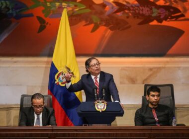Colombian Senate Amends Pension Bill, Boosts Fund Managers' Fees By $750m