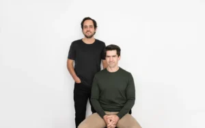 Líderes de FinMaq (izquierda: Diego Acero cofounder and CFO, derecha Cofounder and CEO Diego Sanz de Santamaría. Photo credit: FinMaq